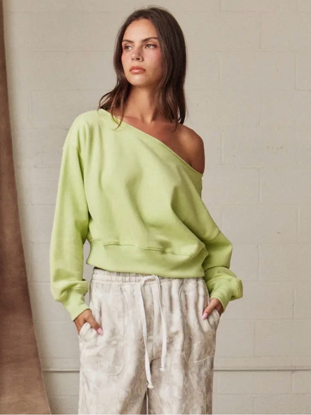 Alina Sweatshirt - 🍋‍🟩